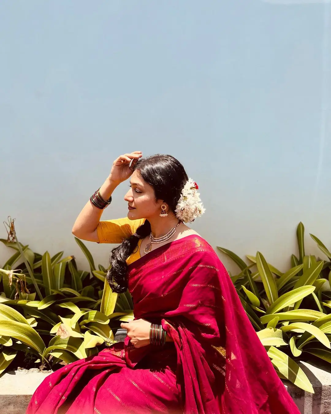 Indian Actress Anarkali Nazar Stills in Maroon Saree Yellow Blouse